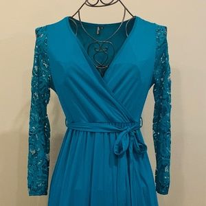 Dress-long in teal with lace long sleeves size M